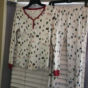 Cozy Cotton Winter-Themed Womens Pajamas Size Small